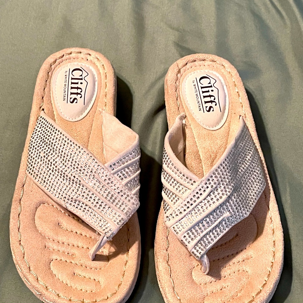 Cliffs white and rhinestone sandal